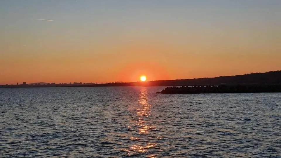 Студио Сарафово Burgas City